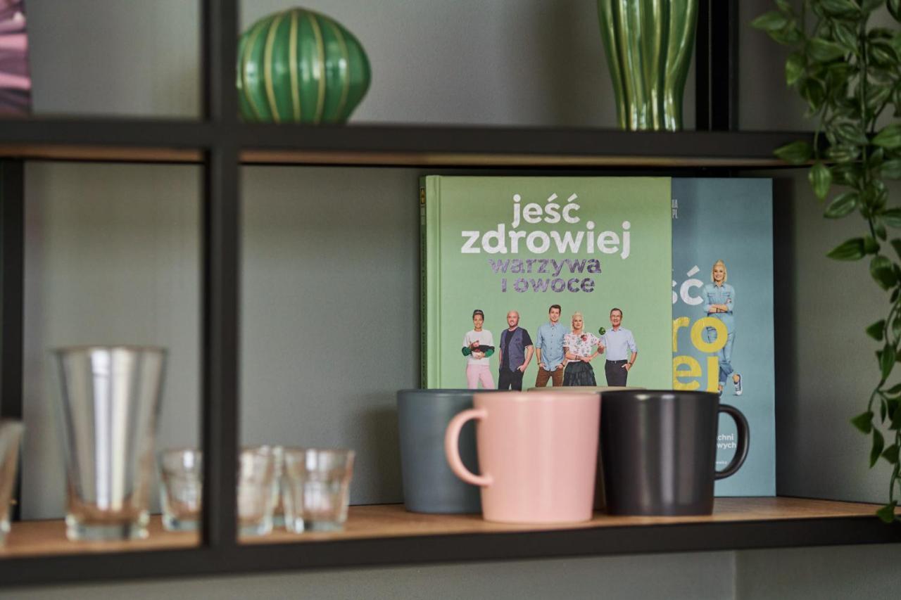 Mezzanine Studio Apartments Zarembowicza Wroclaw Airport By Renters Buitenkant foto