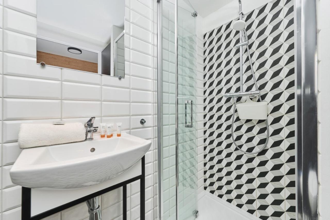 Mezzanine Studio Apartments Zarembowicza Wroclaw Airport By Renters Buitenkant foto